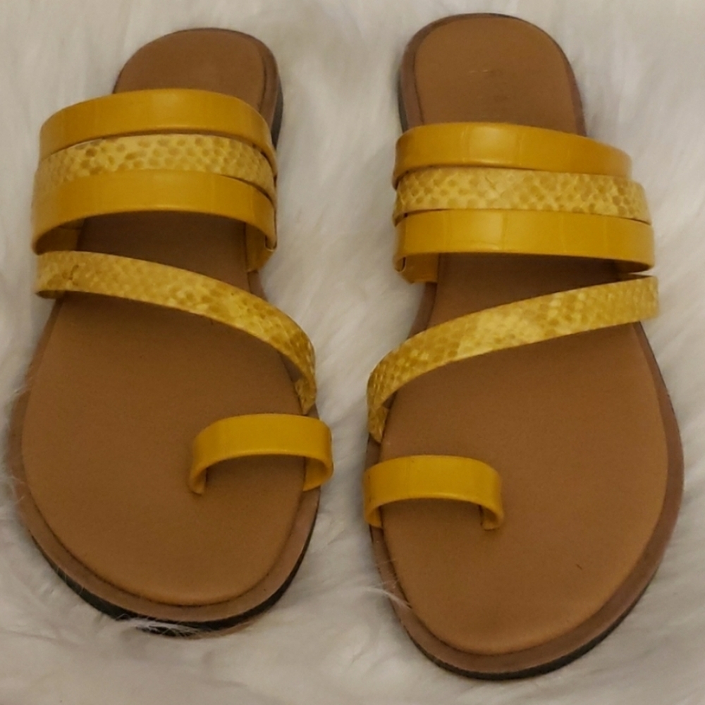 Kenneth Cole Strappy Sandals